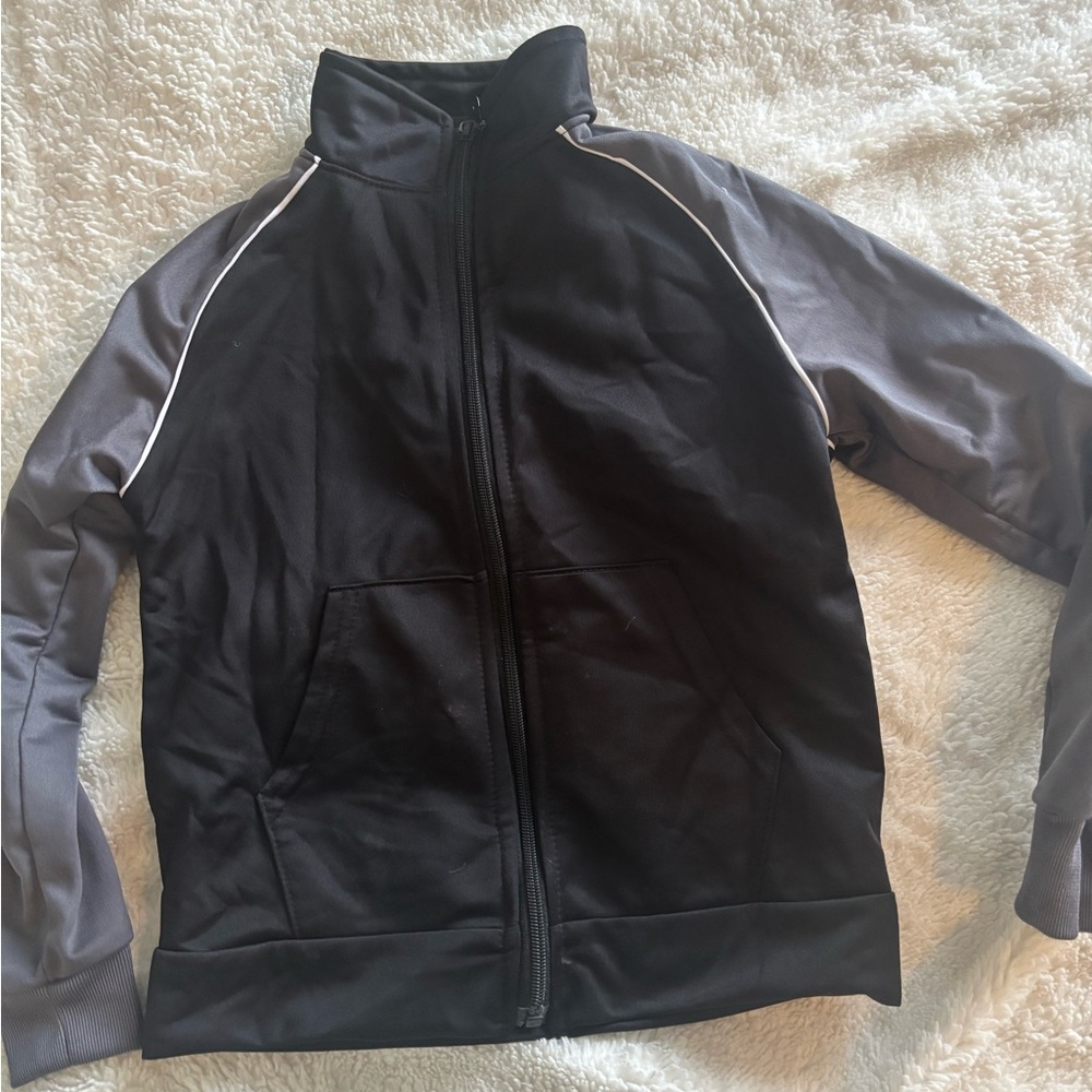 Men's Black and Gray Jacket